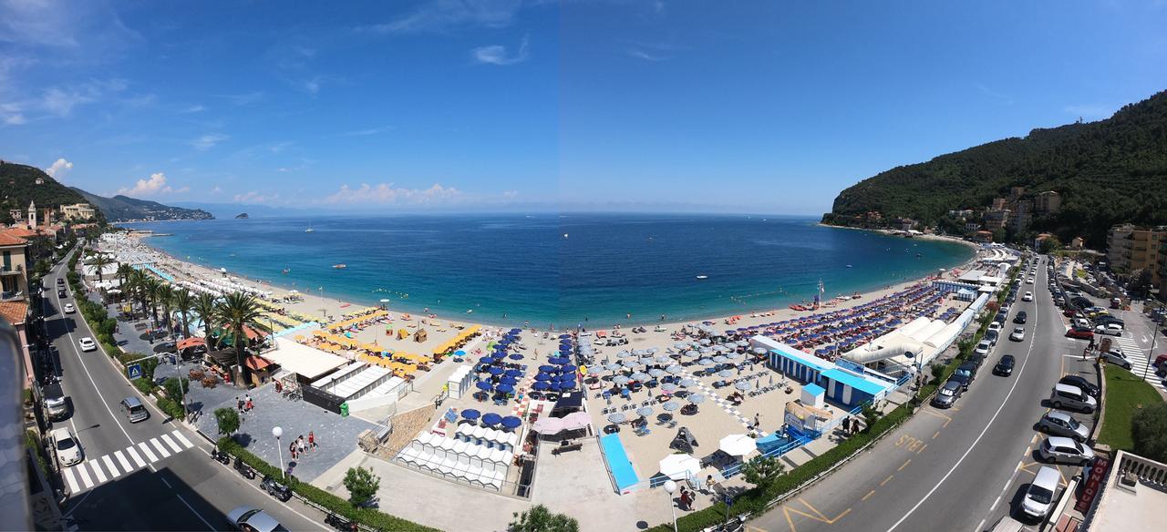 Hotel Monique Noli Kültér fotó